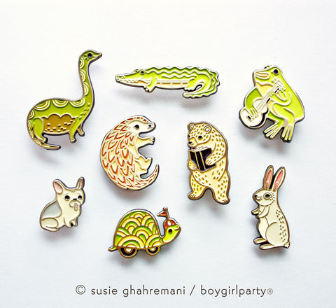 20 Pieces Enamel Cat Pins Butterfly Enamel Brooch Pins Cute Cat Pins for  Backpacks Aesthetic Cartoon Lapel Pins for Bags Clothing Decoration Gift  Cute Style